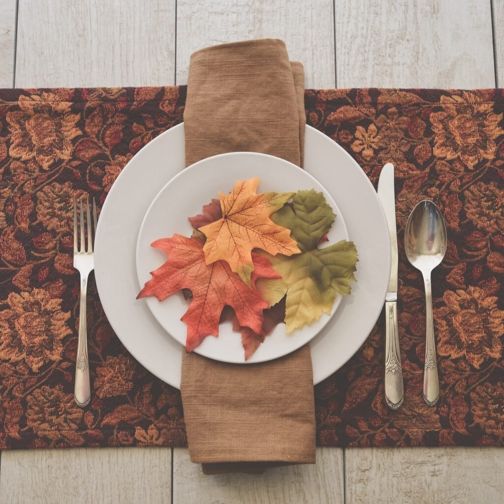 fall table, table setting, fall colors