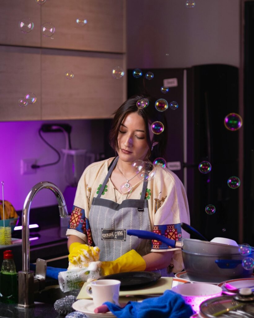 Free stock photo of apartment kitchen, bubbles, dishes